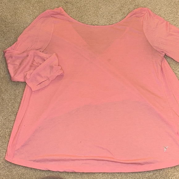 Old Navy Cropped Sports Bra Top with Free Yoga Shirt - Picture 4 of 5